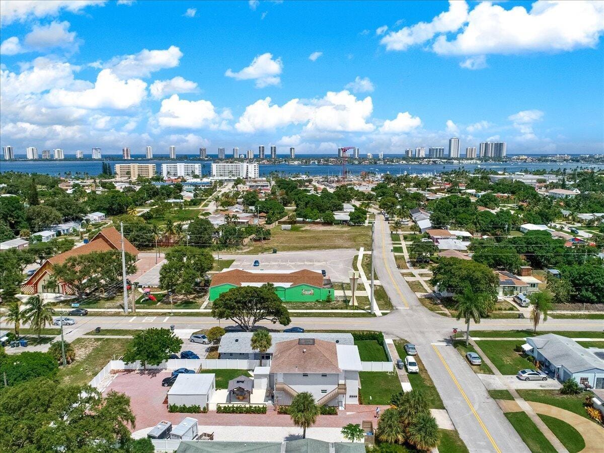 305 CYPRESS Drive 1,2,3,4,5, Lake Park, FL 33403 photo 30