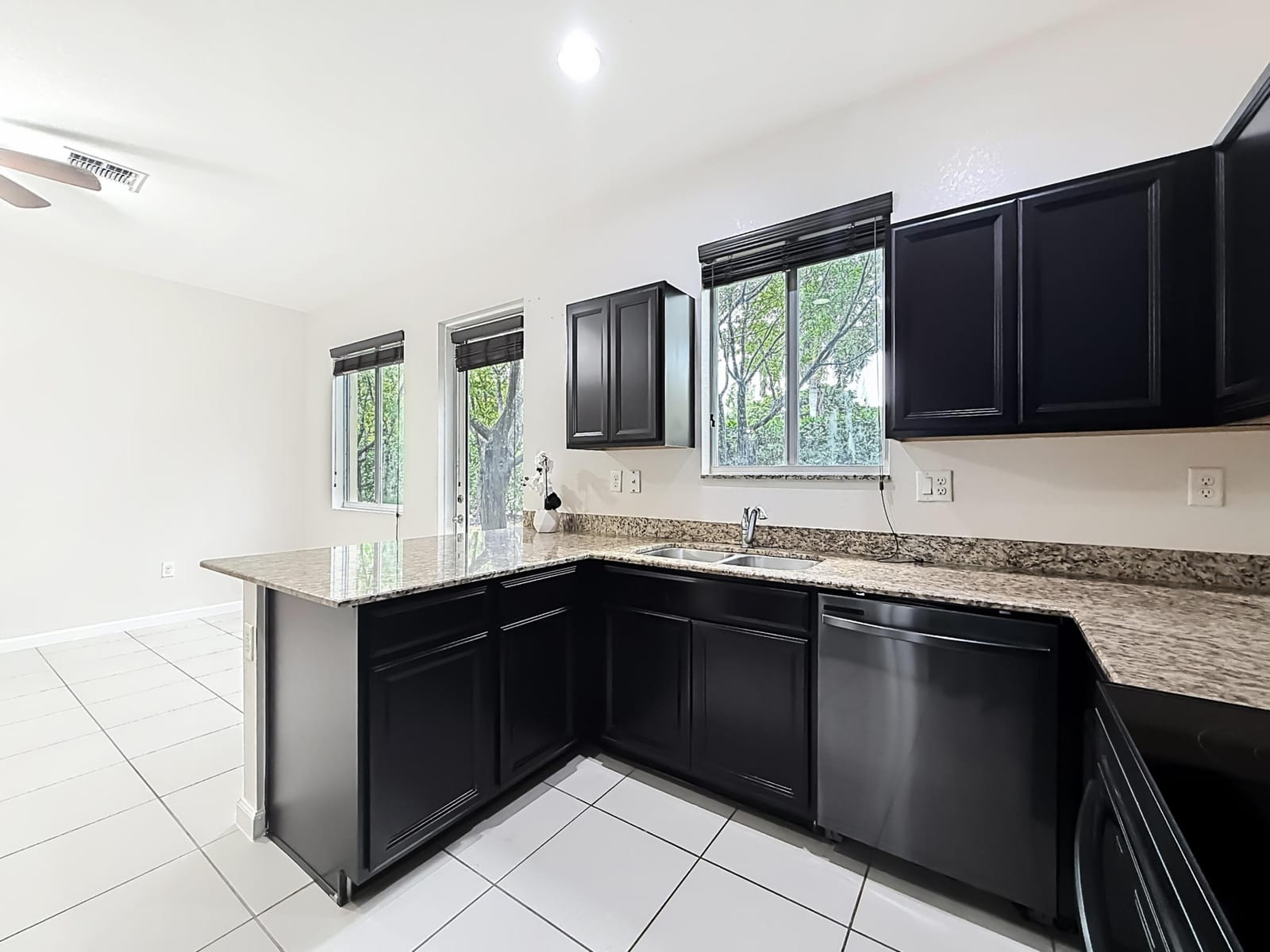 1366 NW 214TH Terrace, Miami Gardens, FL 33169 photo 16