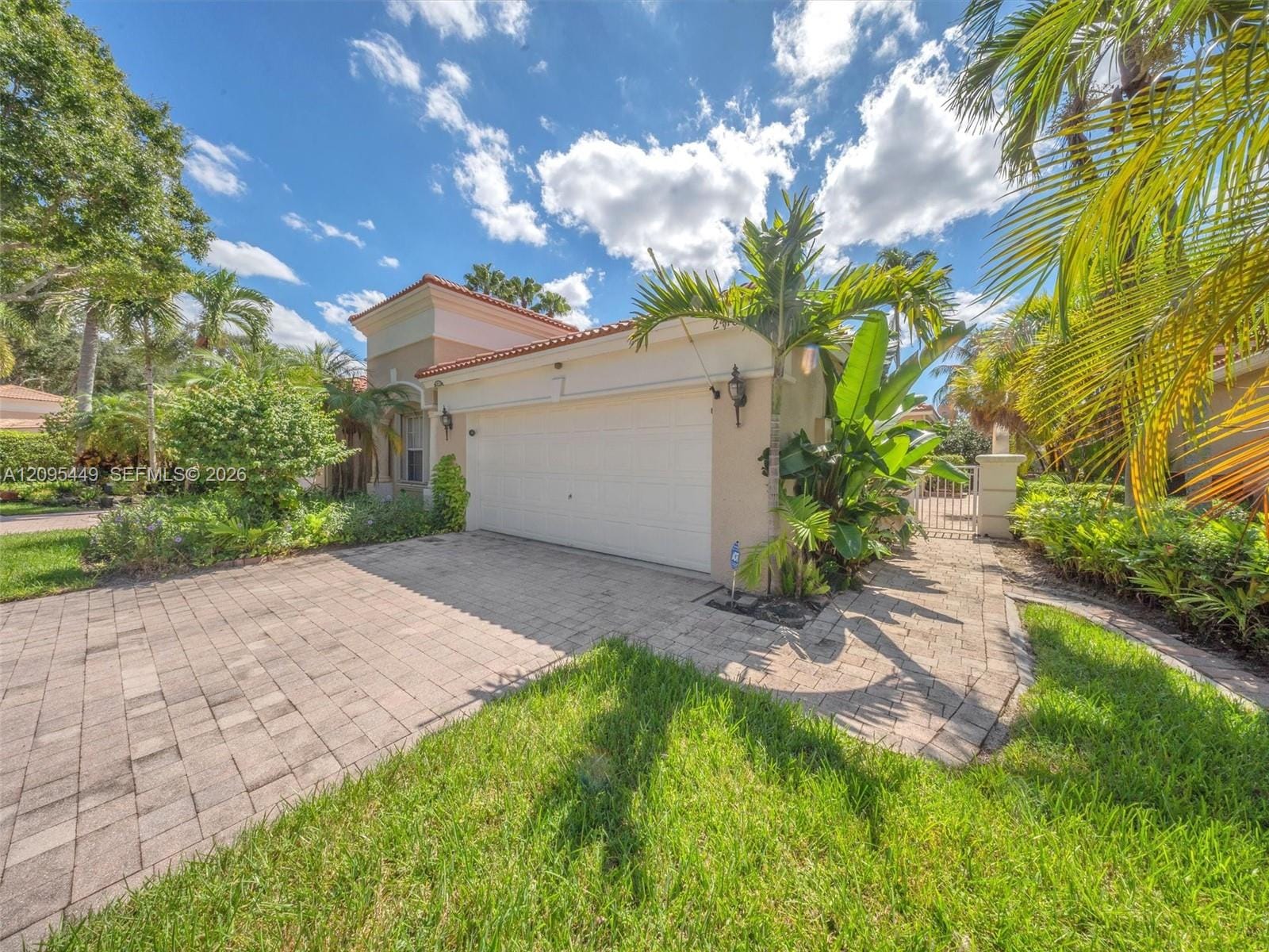 2418 Sandy Cay, West Palm Beach, FL 33411 - photo 1 of 30
