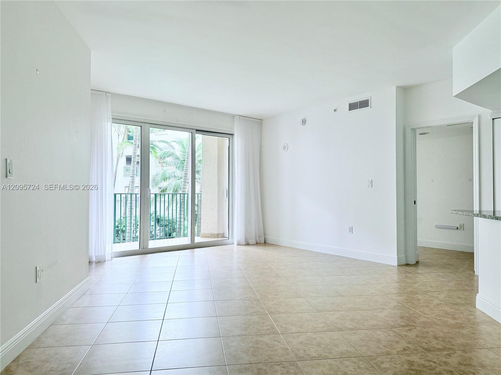 19900 E Country Club Drive 216 — photo 2