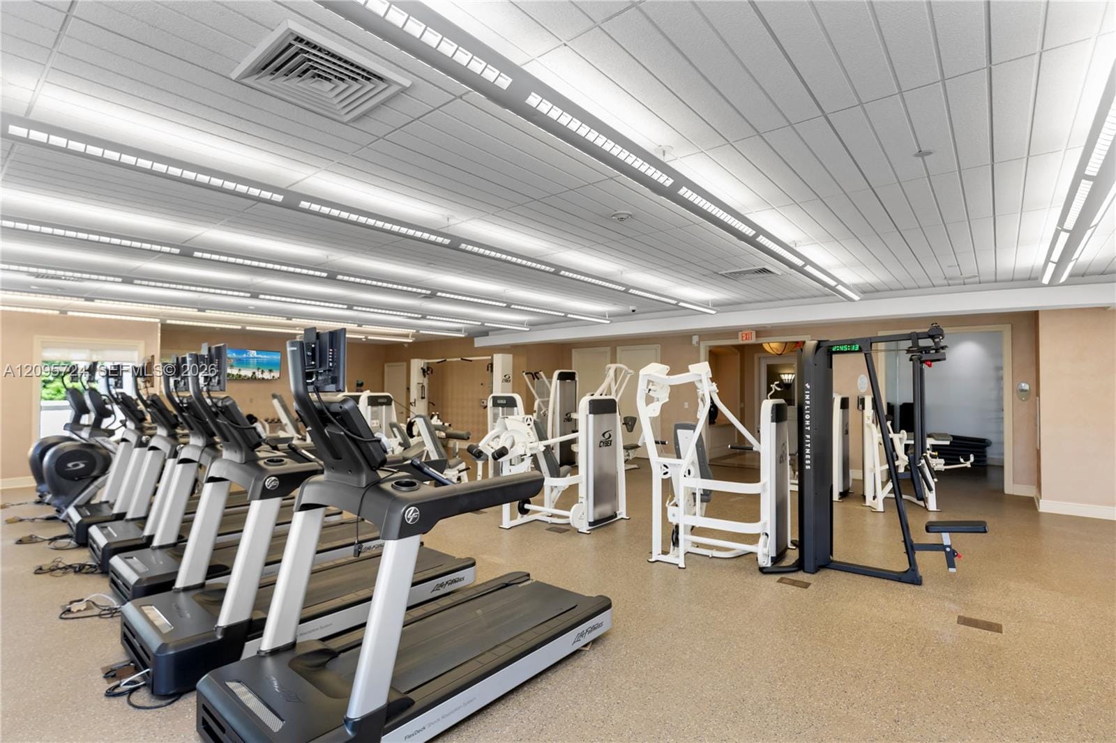 19900 E Country Club Drive 216, Aventura, FL 33180 photo 17