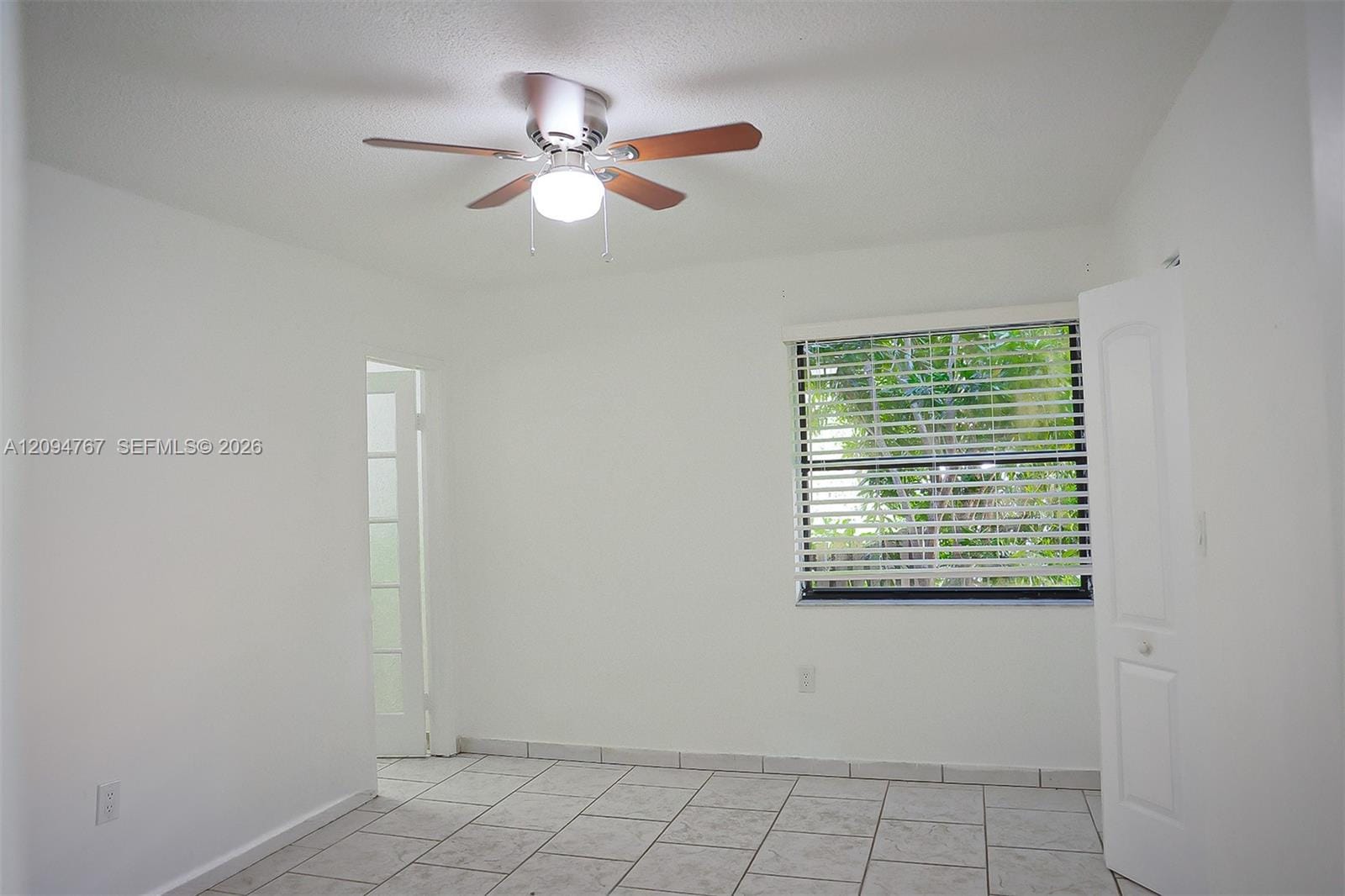 445 W Park Drive 102-4, Miami, FL 33172 photo 12