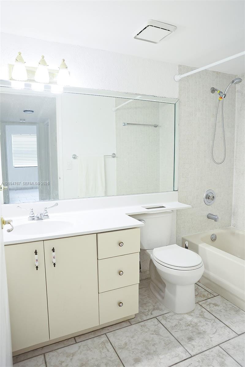 445 W Park Drive 102-4, Miami, FL 33172 photo 14
