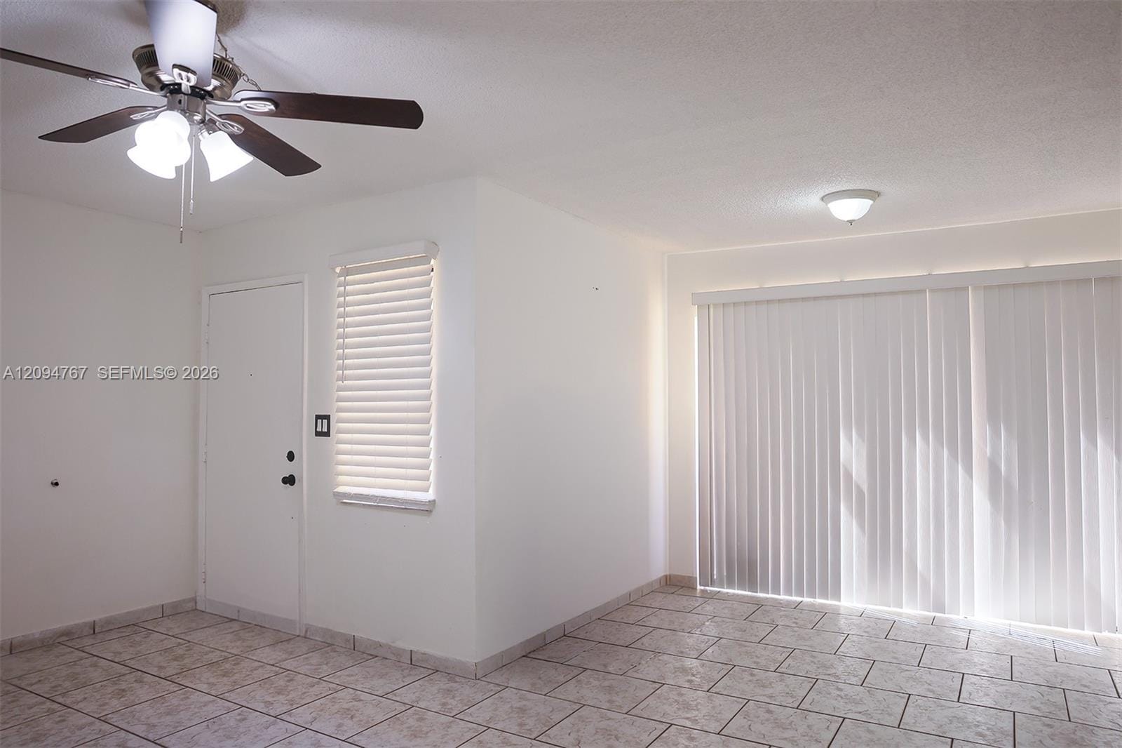 445 W Park Drive 102-4, Miami, FL 33172 photo 8