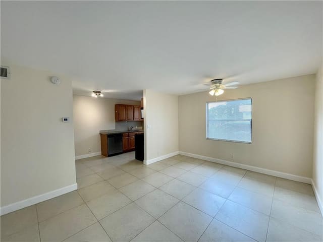 607 NE 29TH Drive 18, Wilton Manors, FL 33334