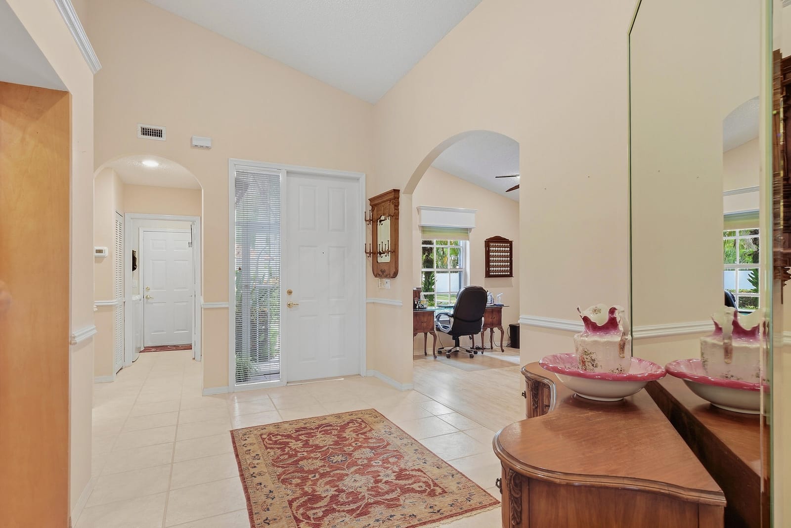 5379 Brookview Drive — photo 4