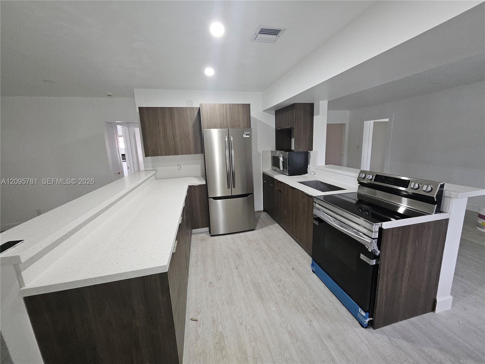 700 NE 7th Street — photo 6