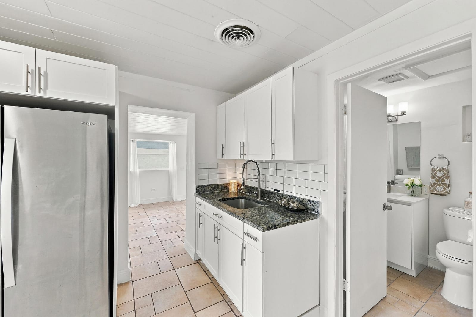 120 Pleasant Place 2, Palm Springs, FL 33461 photo 15