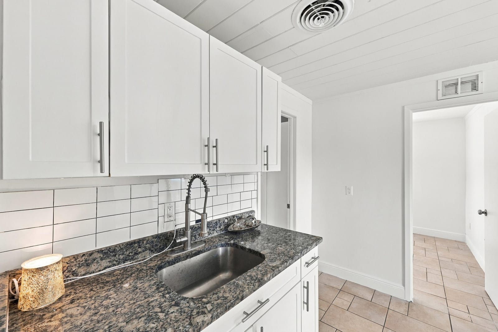 120 Pleasant Place 2, Palm Springs, FL 33461 photo 16