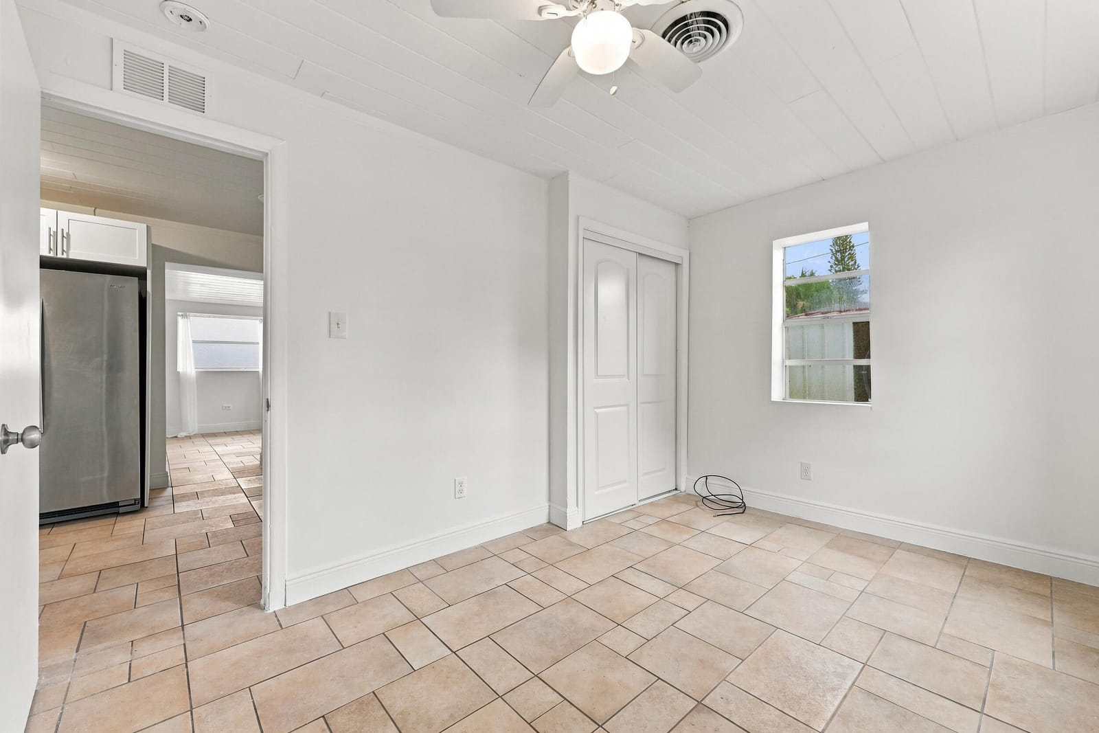120 Pleasant Place 2, Palm Springs, FL 33461 photo 21