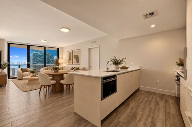 1300 S Miami Avenue 3502, Miami, FL 33130