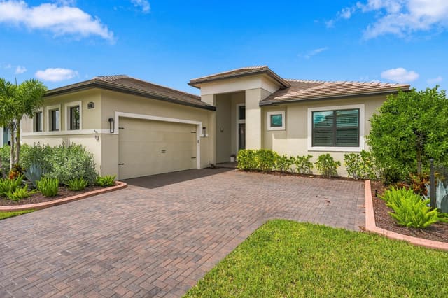8252 SW NORCIA Way, Port St. Lucie, FL 34987