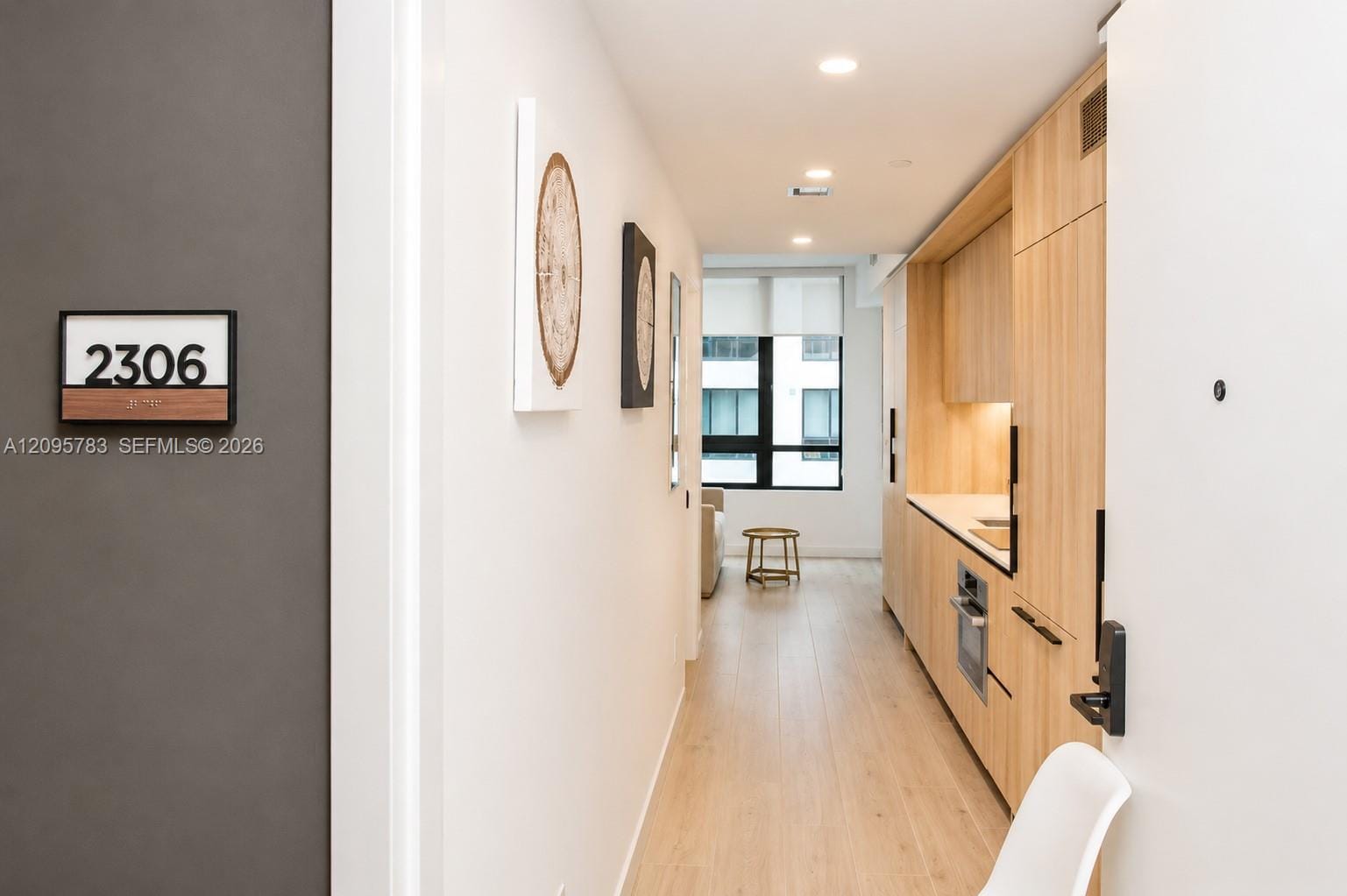 225 N Miami Avenue 2306 — photo 2