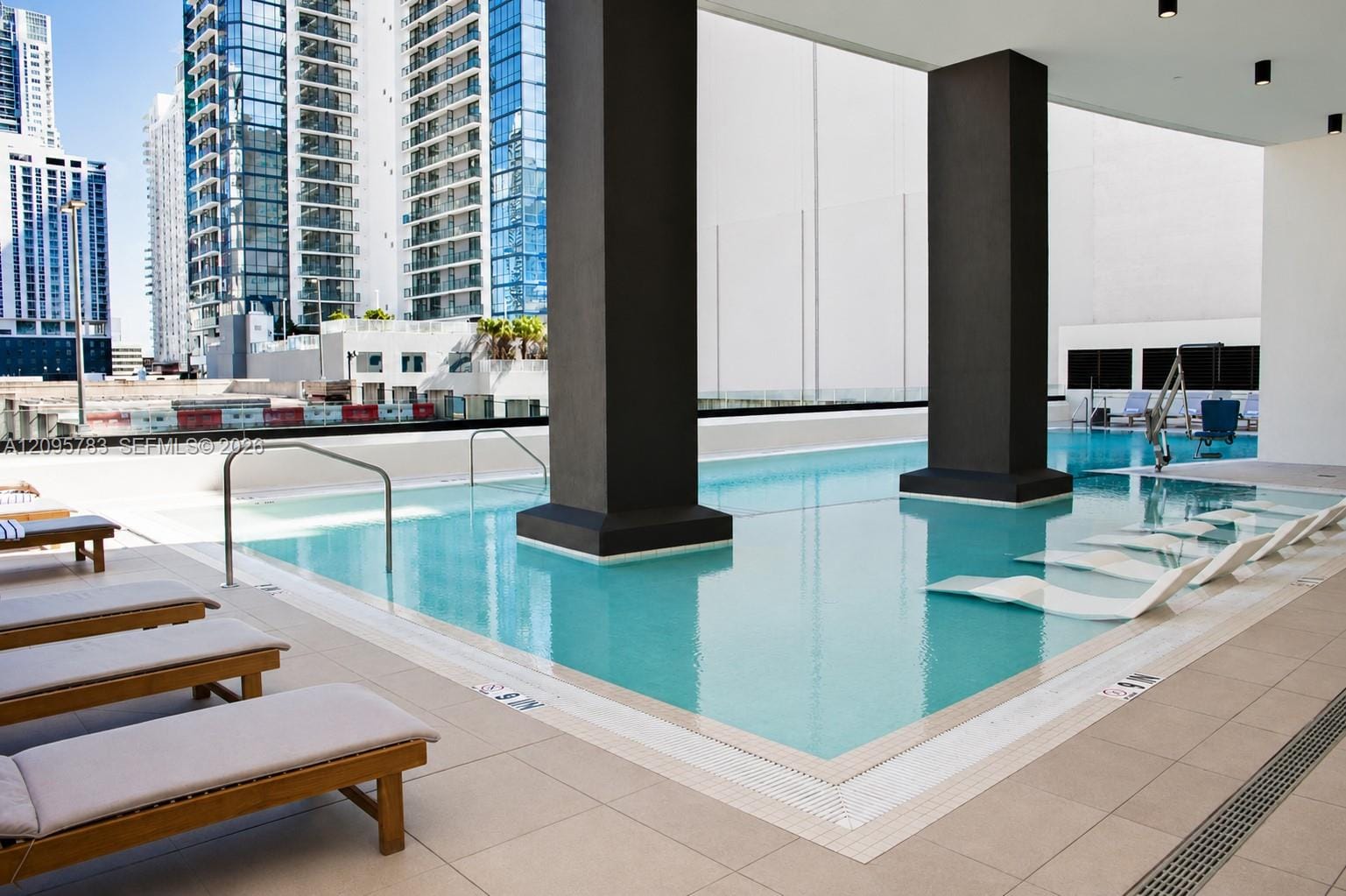 225 N Miami Avenue 2306 — photo 11