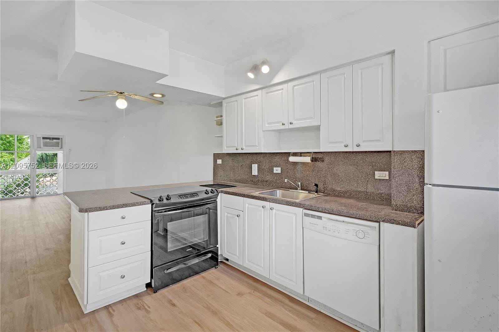6580 Santona Street A37 — photo 4