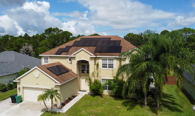 5837 NW BATES Avenue, Port St. Lucie, FL 34986