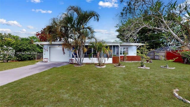 554 NW Sagamore Terrace, Port St. Lucie, FL 34983