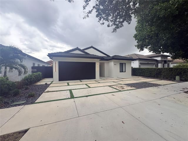 8932 NW 149th Terrace na, Miami Lakes, FL 33018