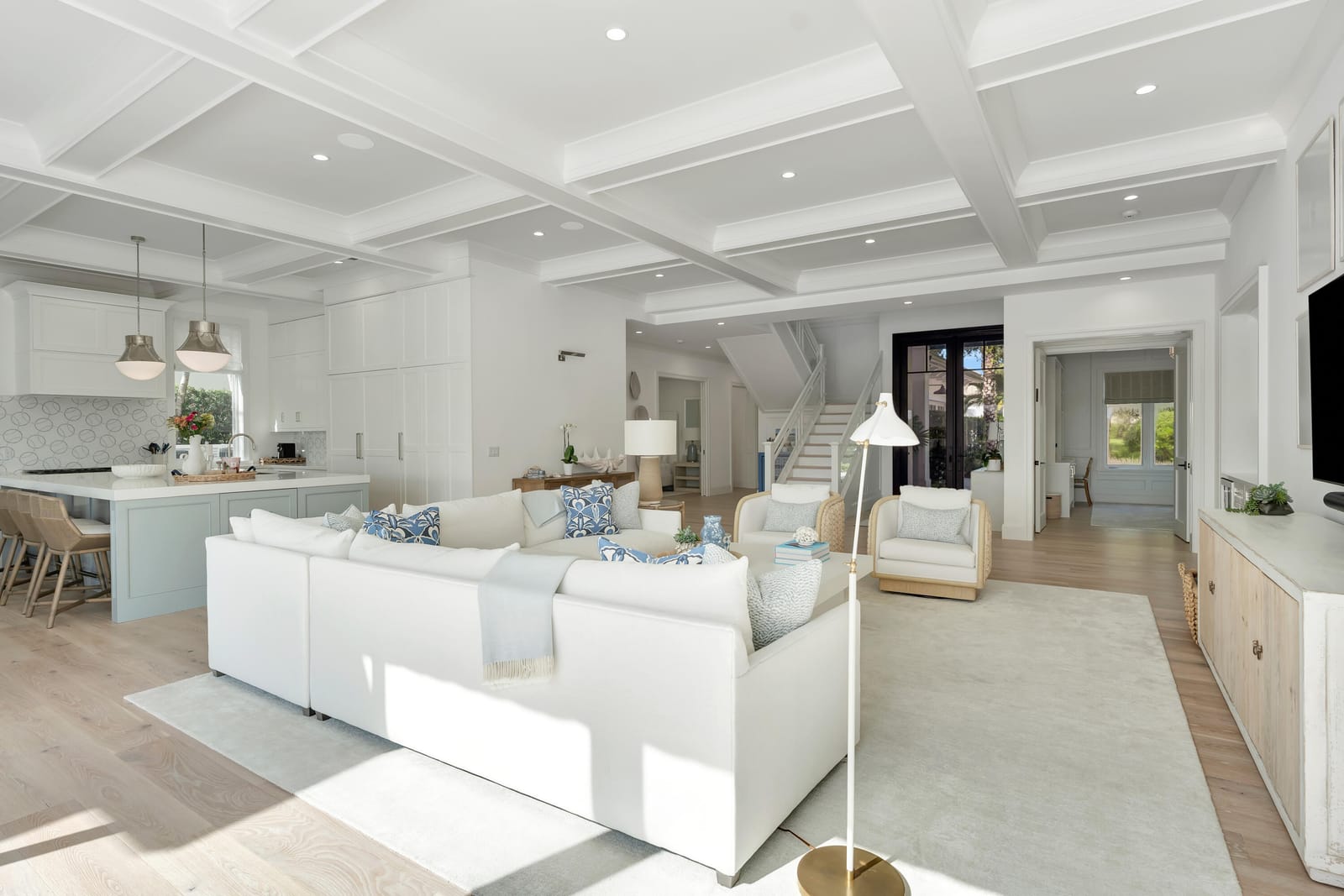 130 Waters Edge Drive — photo 11