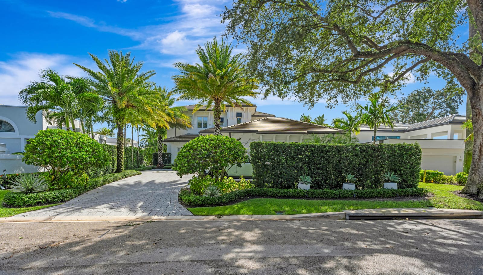 130 Waters Edge Drive — photo 3