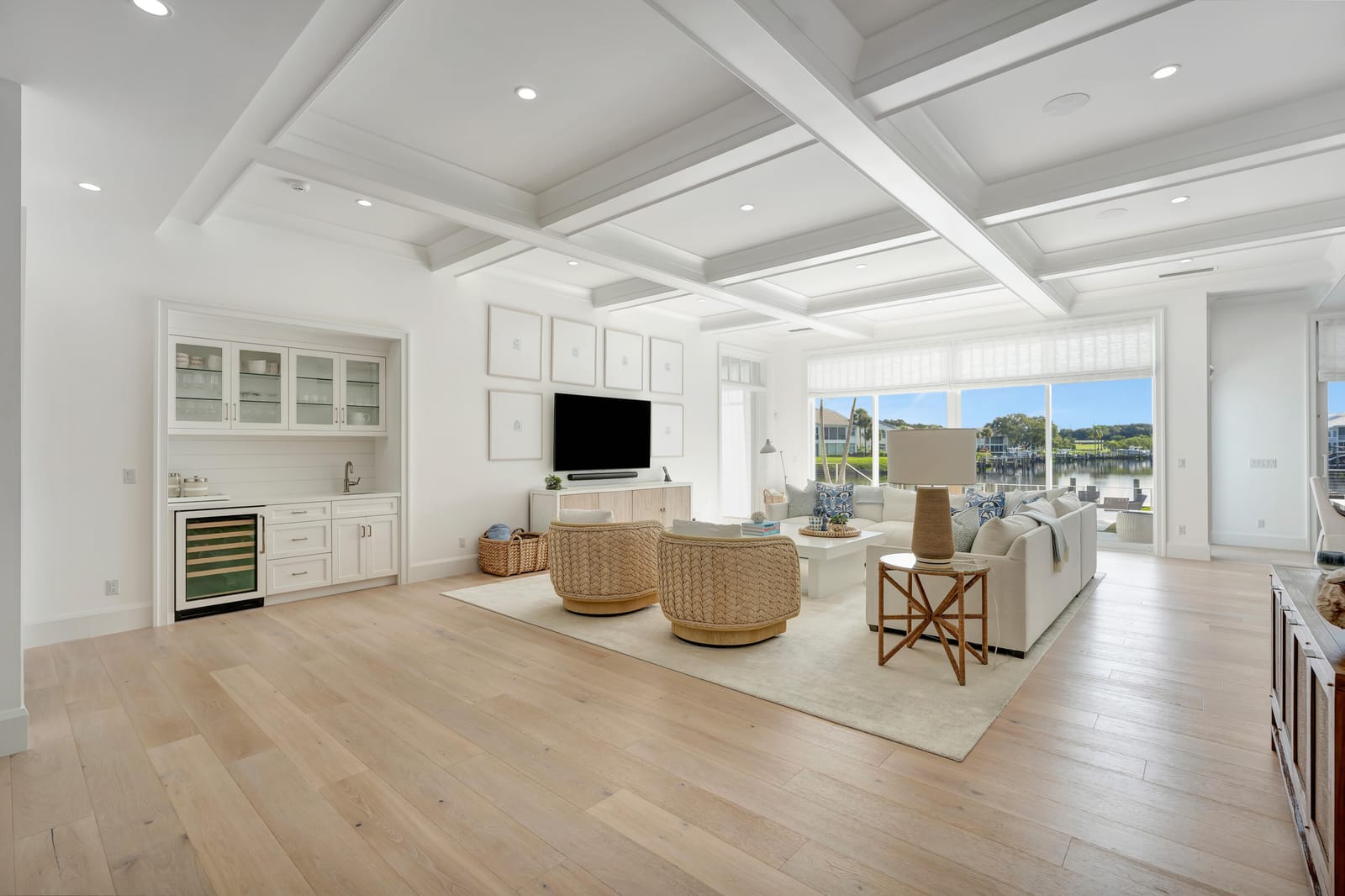 130 Waters Edge Drive — photo 6