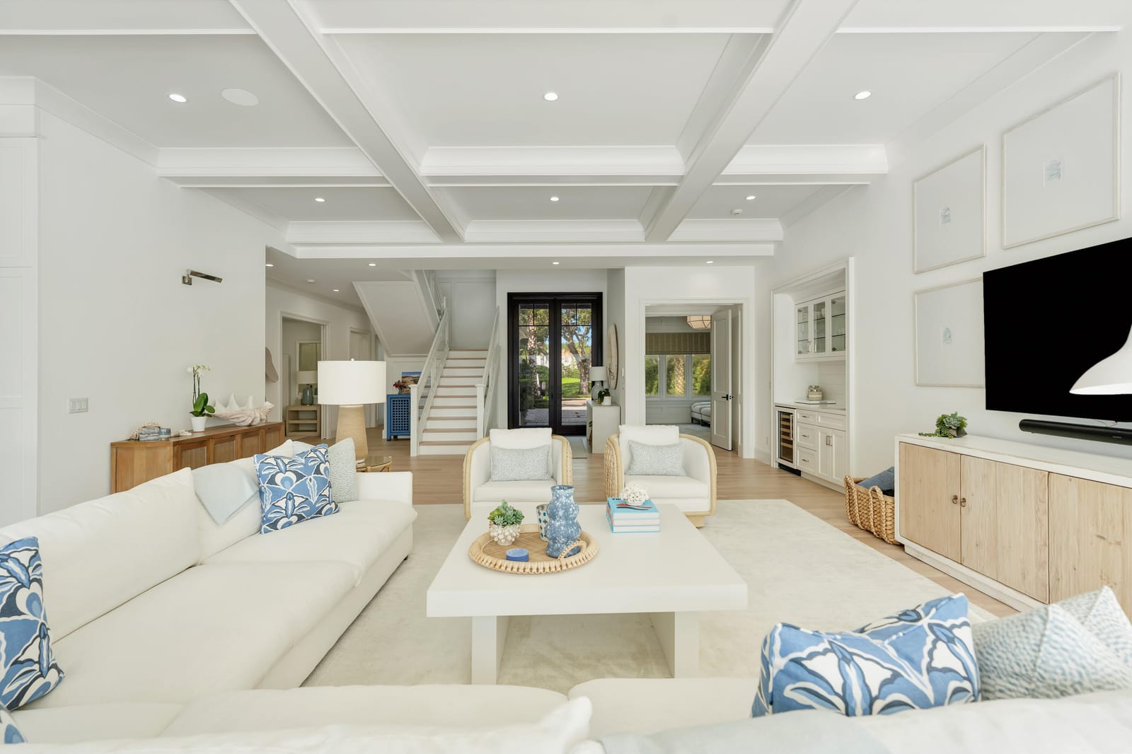 130 Waters Edge Drive — photo 8
