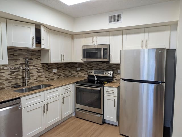 3600 N 56th Avenue 101, Hollywood, FL 33021
