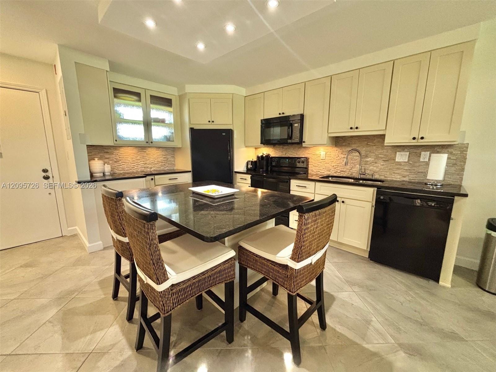 3920 Inverrary Boulevard 607C — photo 2