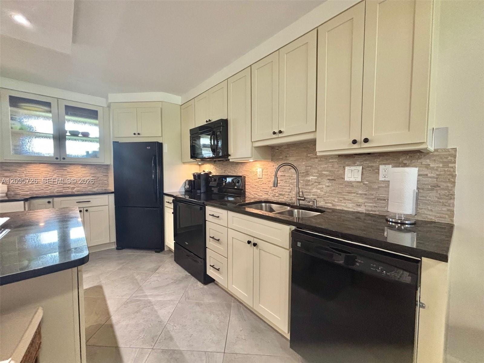 3920 Inverrary Boulevard 607C — photo 5
