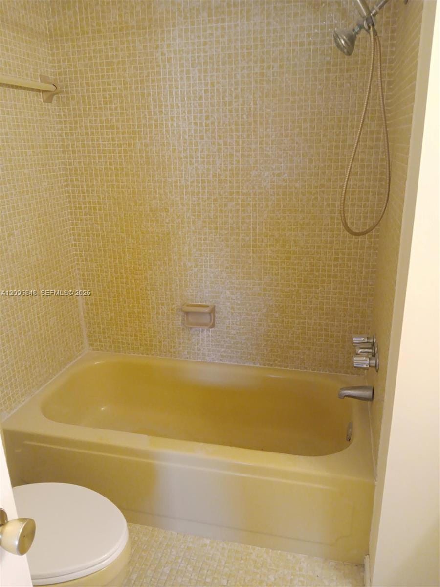 3545 NE 166th Street 304, North Miami Beach, FL 33160 photo 17