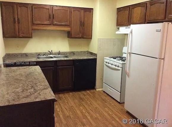 4216 NW 10 Street — photo 2