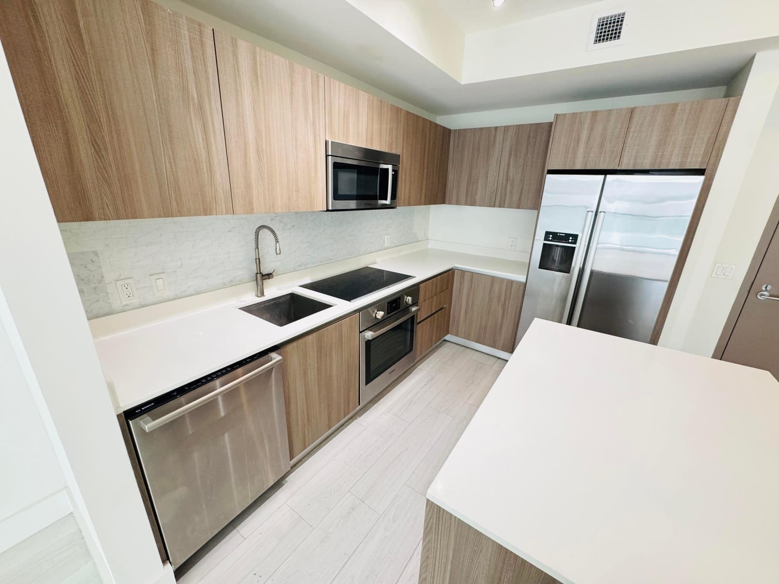 201 SW 17TH Road 603, Miami, FL 33129 photo 2