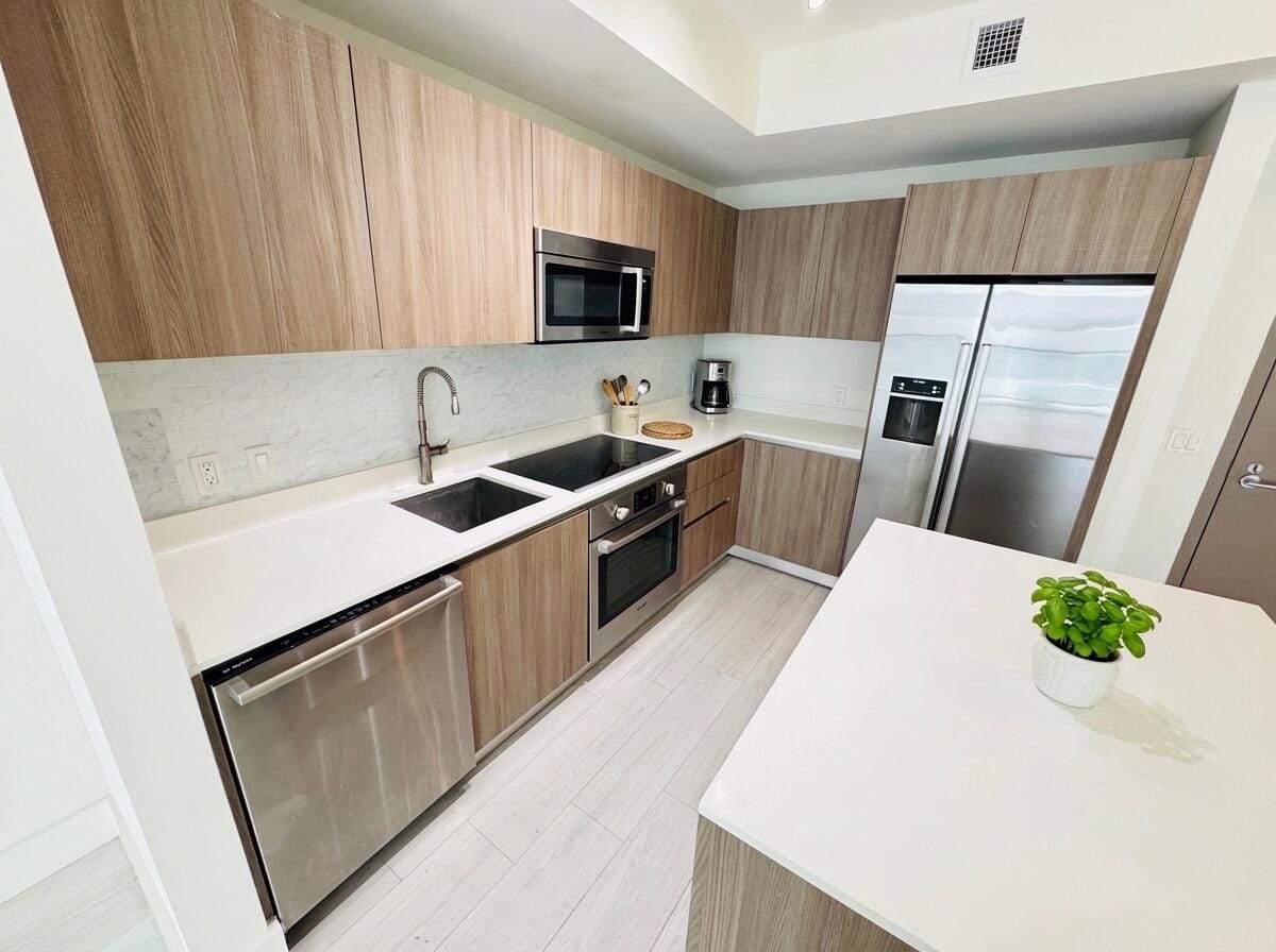 201 SW 17TH Road 603, Miami, FL 33129 photo 3