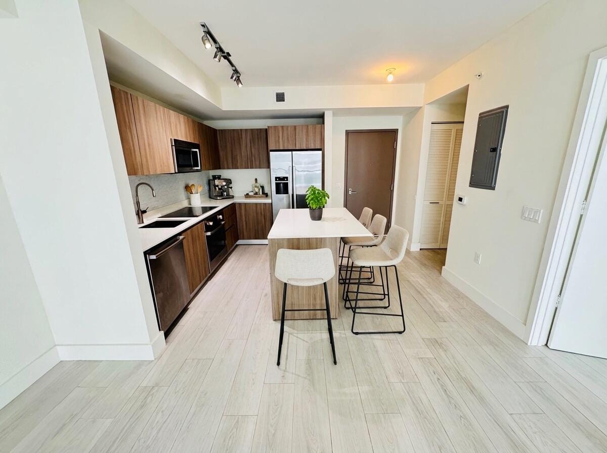 201 SW 17TH Road 603, Miami, FL 33129 photo 6