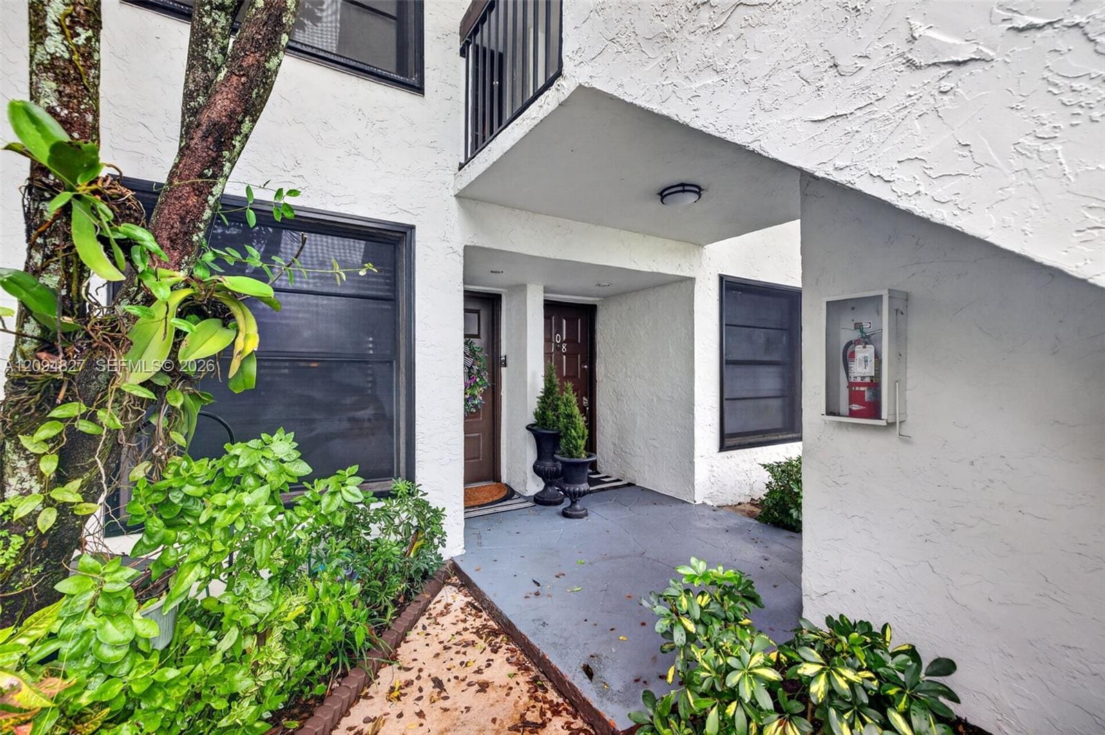 204 Lake Pointe Drive 107, Oakland Park, FL 33309 photo 4