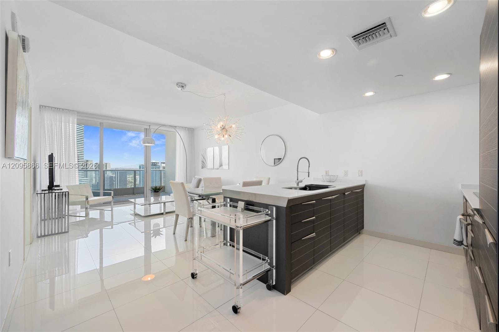 200 Biscayne Boulevard Way 4314 — photo 2