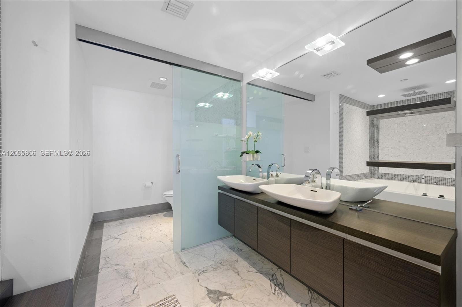 200 Biscayne Boulevard Way 4314 — photo 9