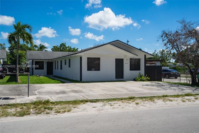 2934 NW 94th Street 2934, Miami, FL 33147