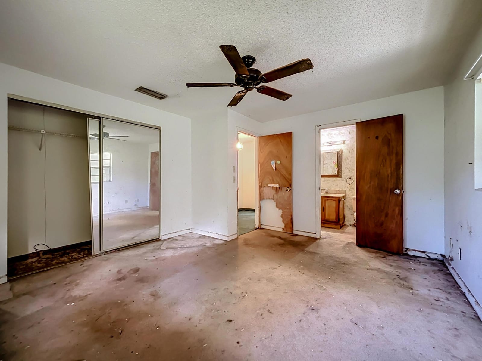 2930 MIDDLE Road — photo 12