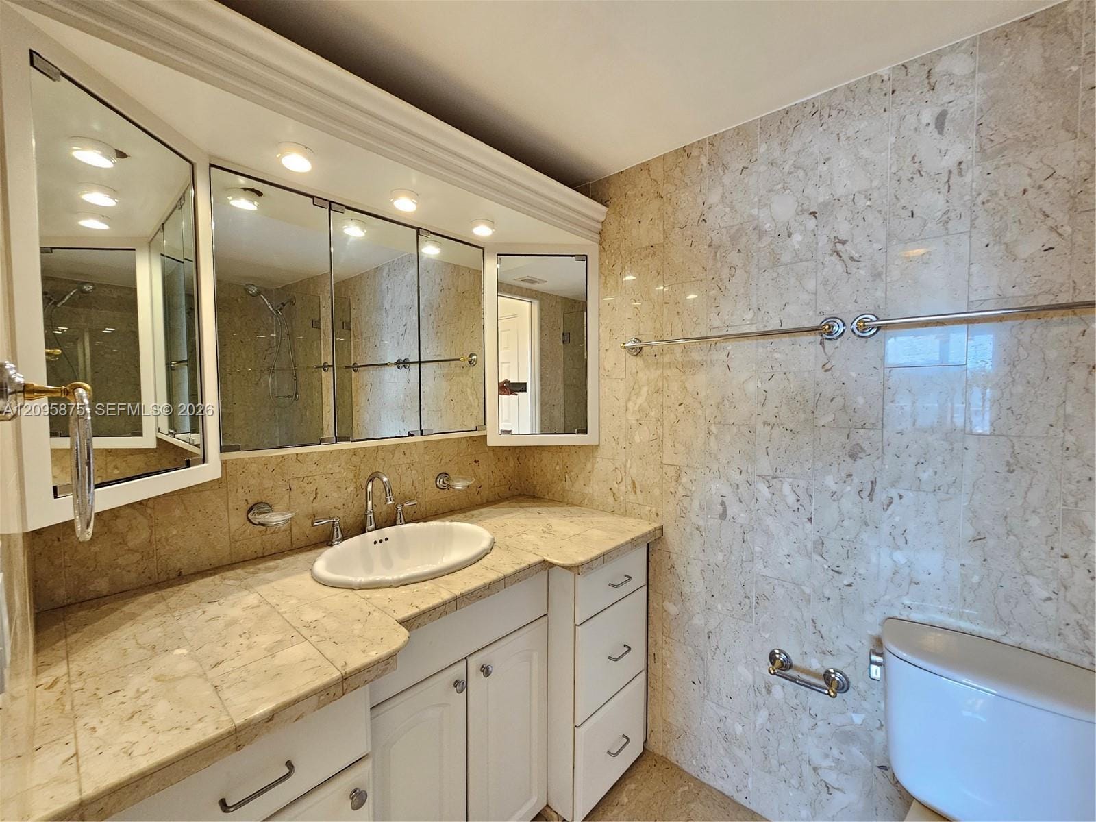 200 SE 15th Road 17K, Miami, FL 33129 photo 8