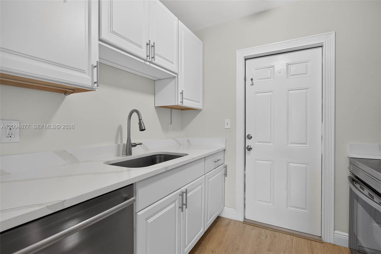 5197 NE 14th Avenue — photo 7
