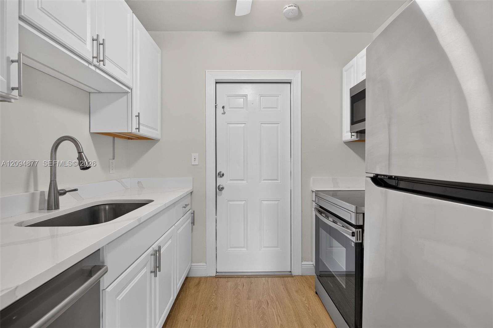 5197 NE 14th Avenue — photo 8