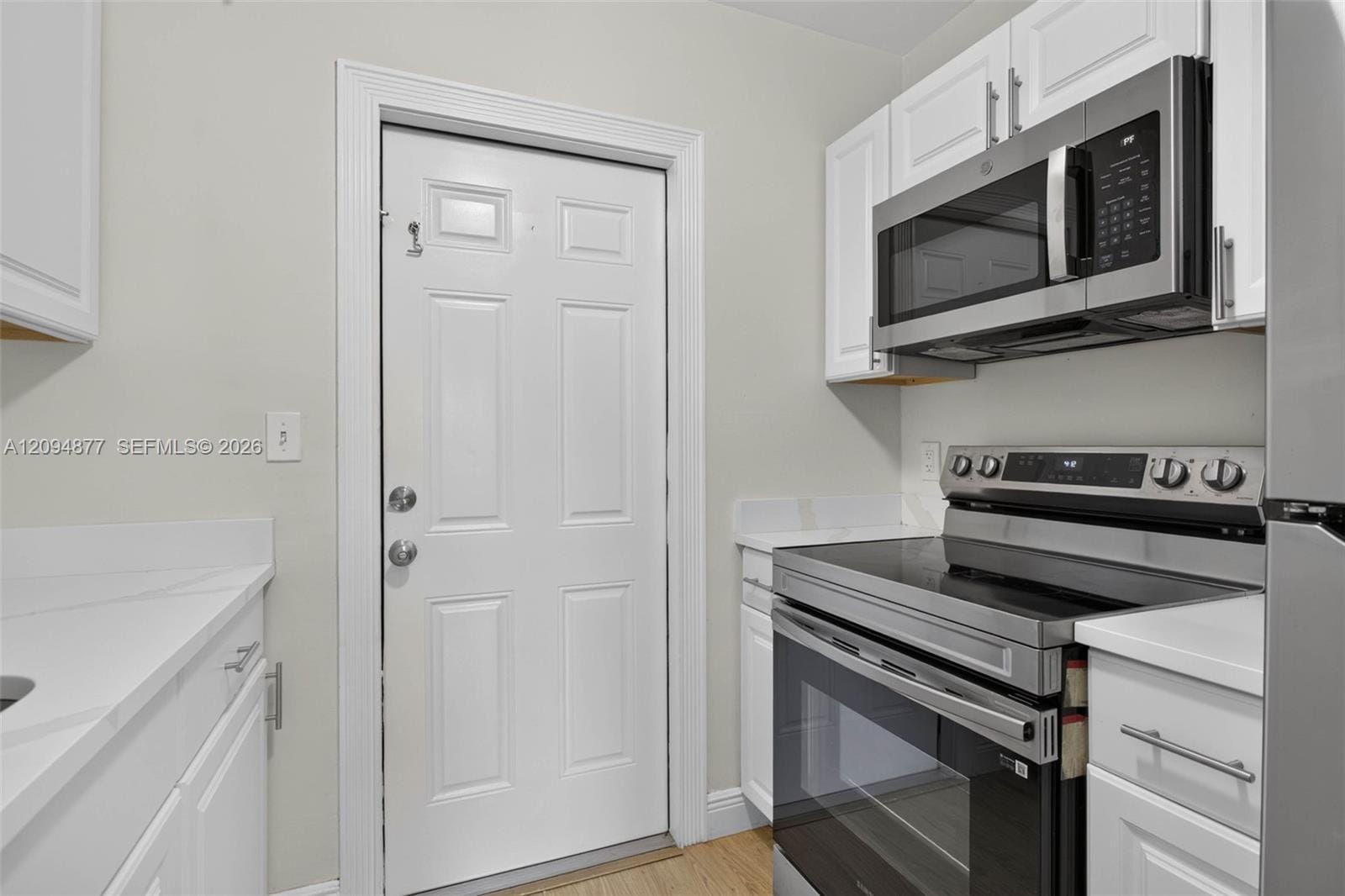 5197 NE 14th Avenue — photo 9