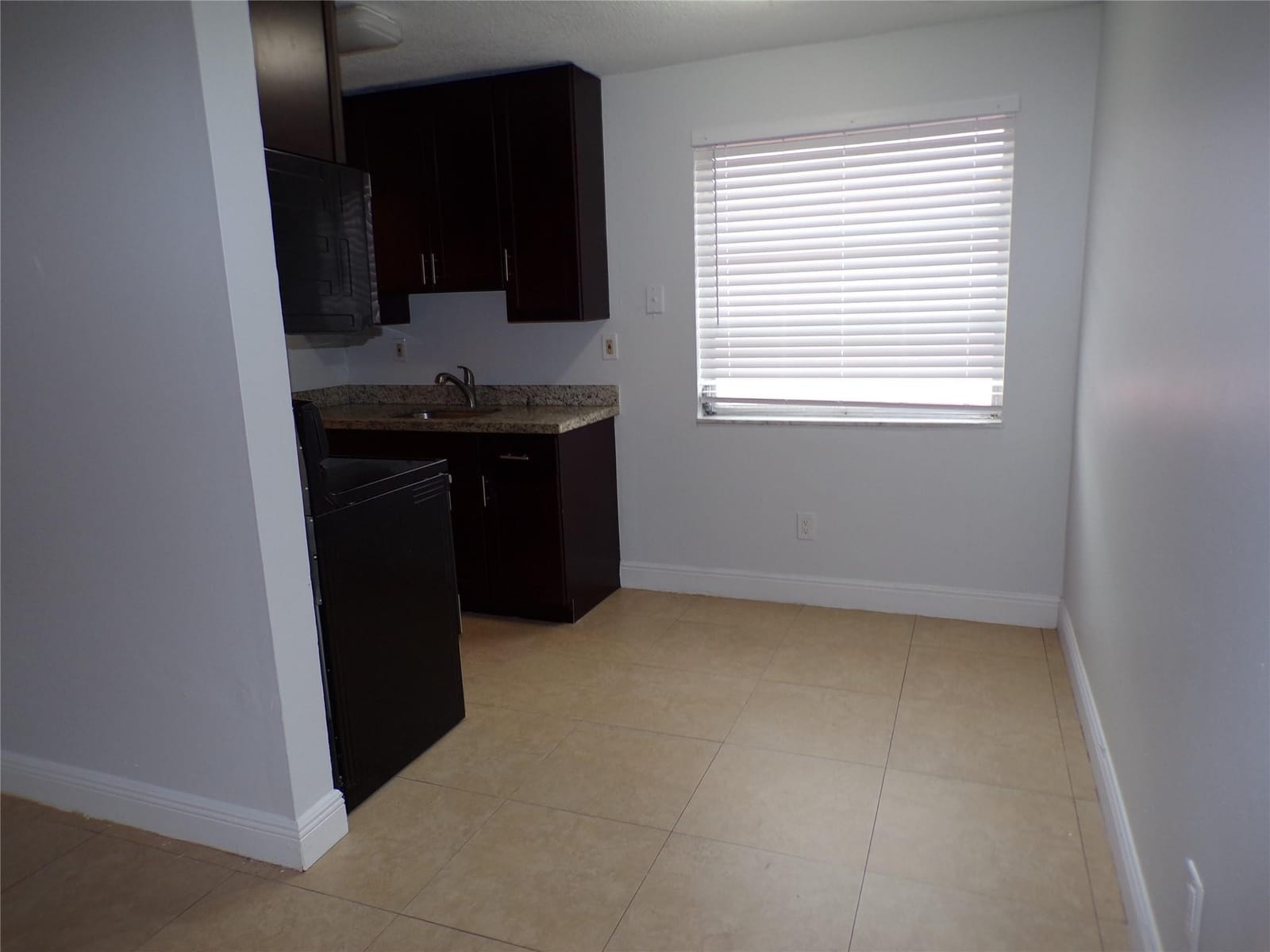 1505 N 57th Terrace — photo 11