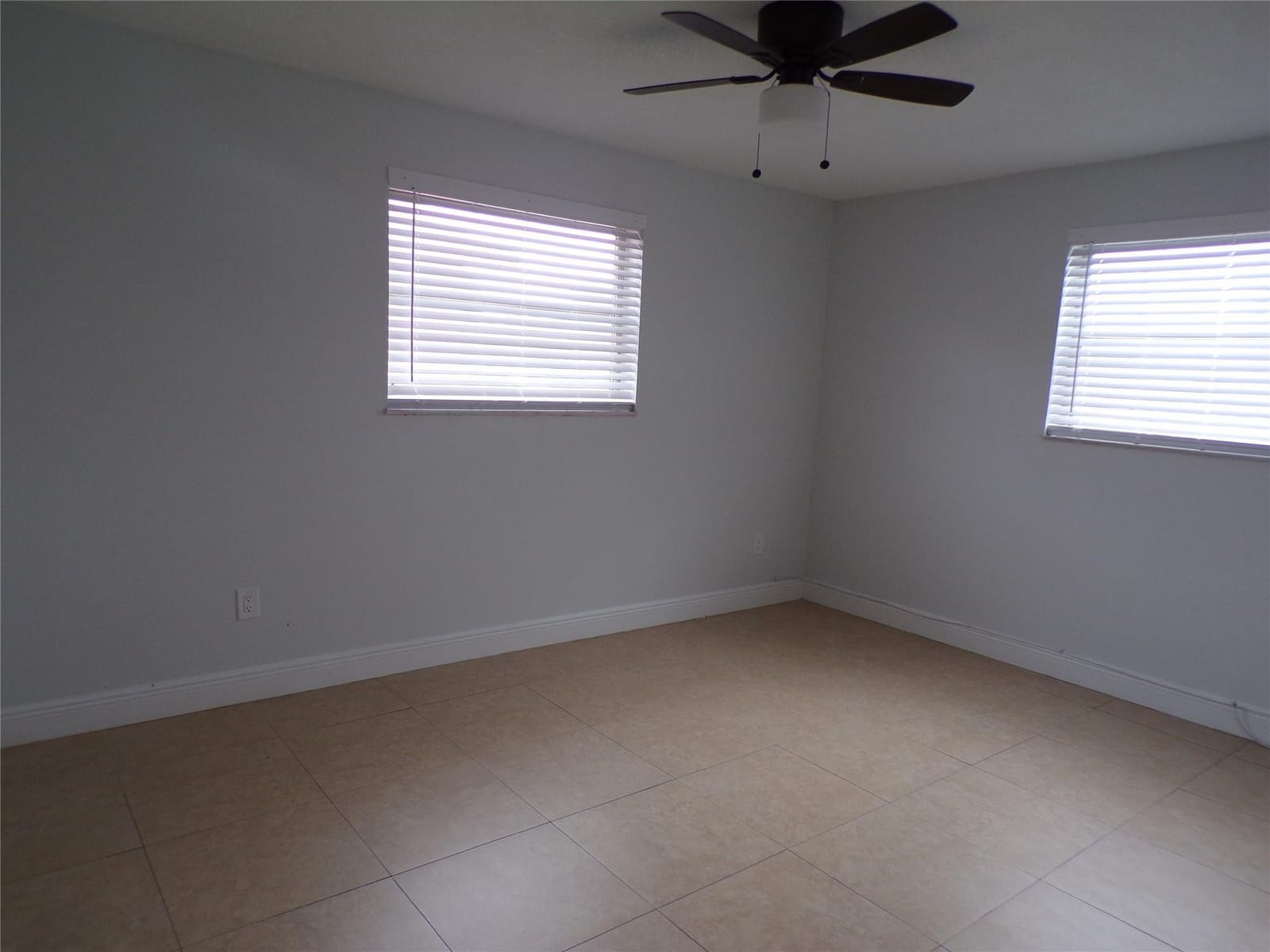 1505 N 57th Terrace, Hollywood, FL 33021 photo 13