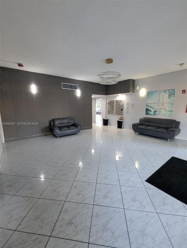 16740 NE 9th Avenue 406, North Miami Beach, FL 33162