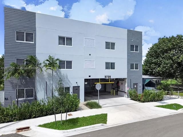 3728 NW 19th Avenue 207, Miami, FL 33142