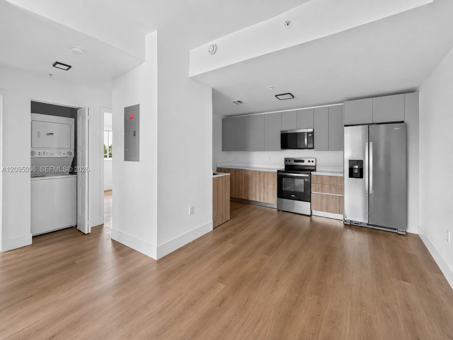 3728 NW 19th Avenue 207 — photo 1