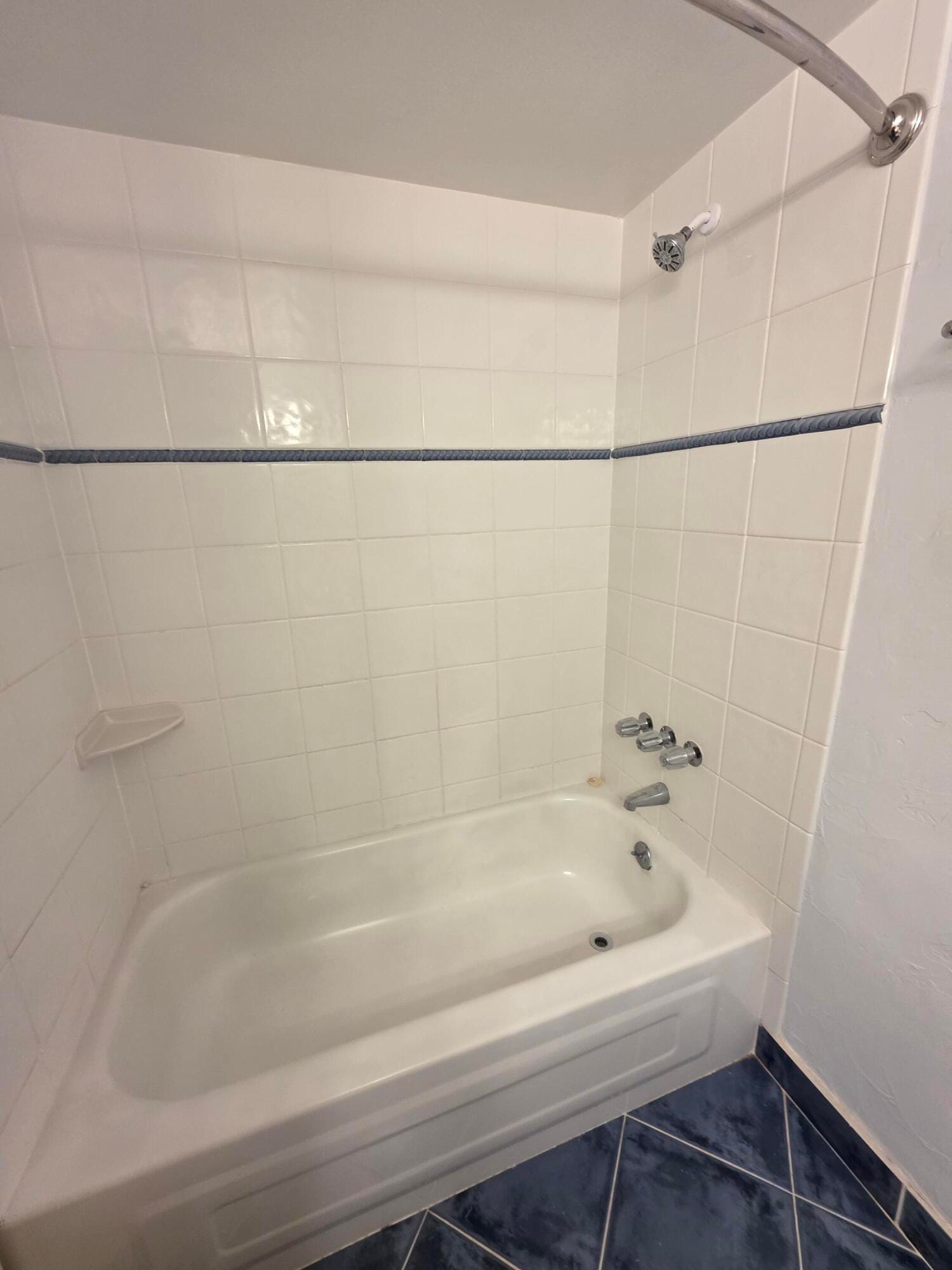 1001 Three Islands Boulevard 36, Hallandale Beach, FL 33009 photo 17
