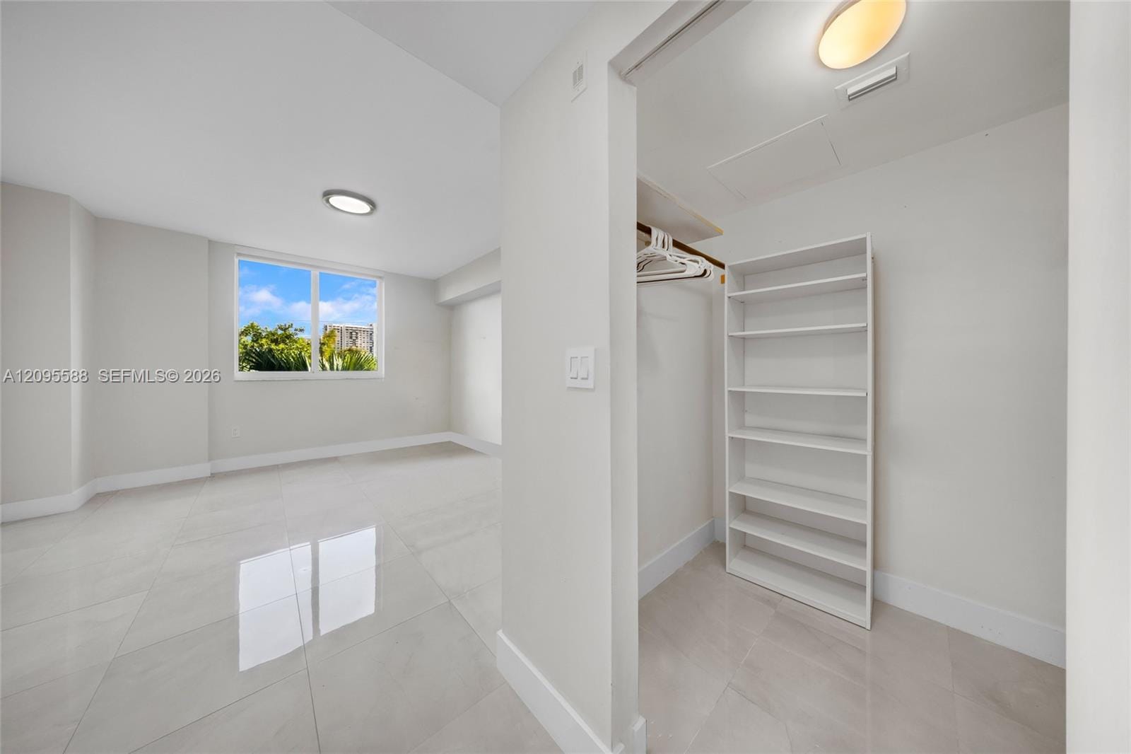 2775 NE 187th Street 318, Aventura, FL 33180 photo 15